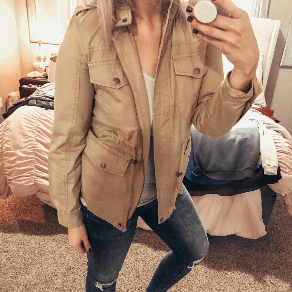 Light weight tan jacket